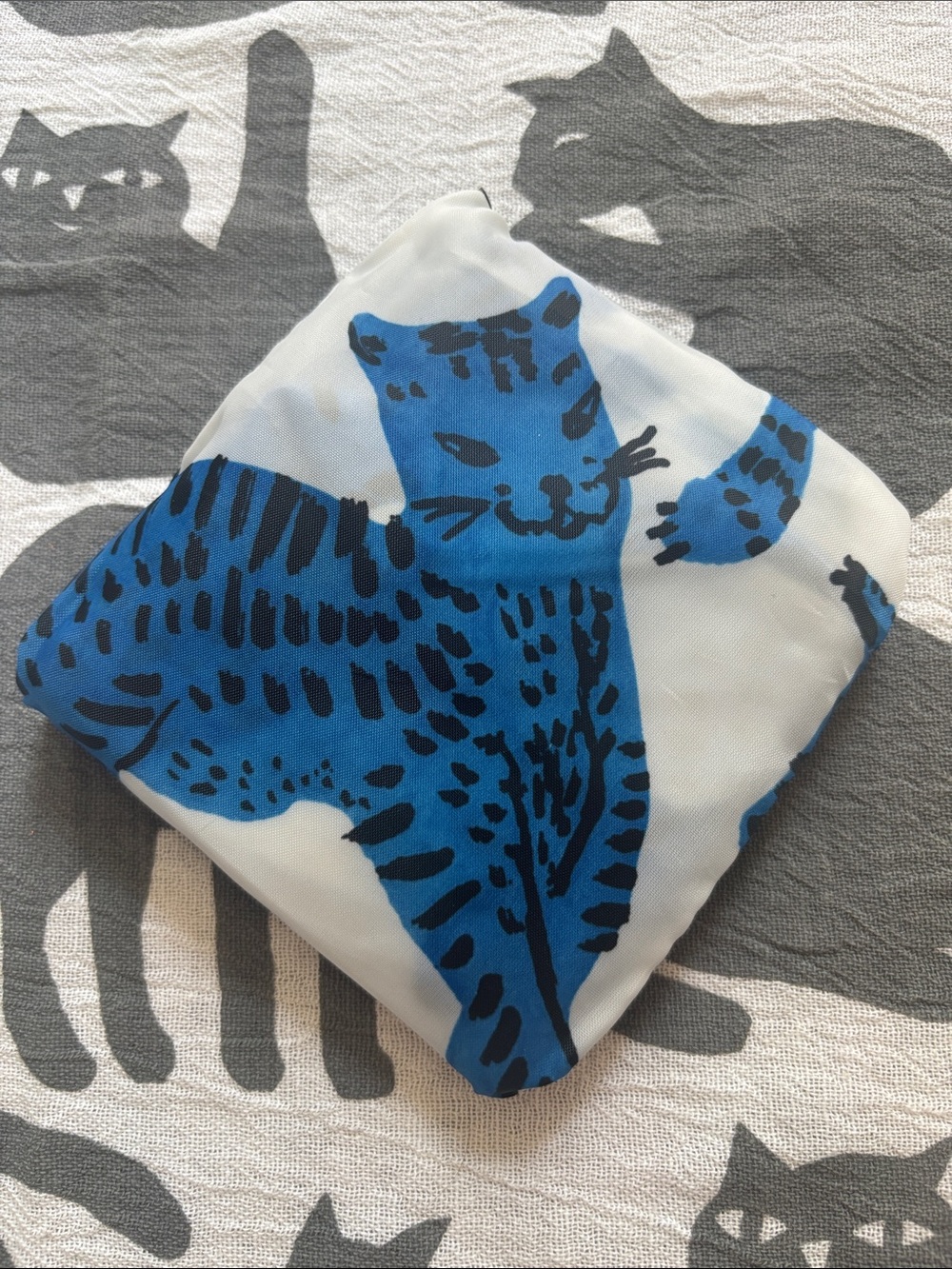 😸IKEA NWT SKYNKE Crazy Blue Cat reusable tote swirling blue felines Warhol-style